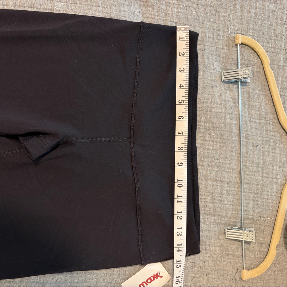 NWT: 90 Degree By Reflex | Black Highwaisted Cropped Leggings - Picture 5 of 7